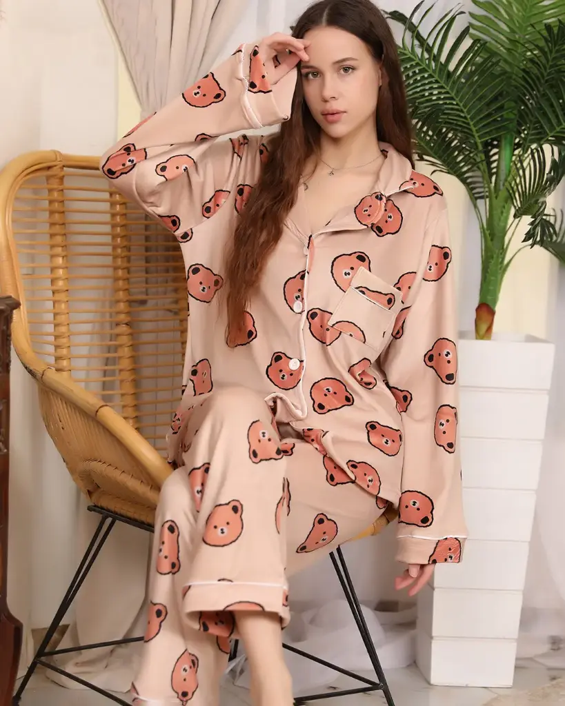 E4566 Classic Pajamas - Bear Print