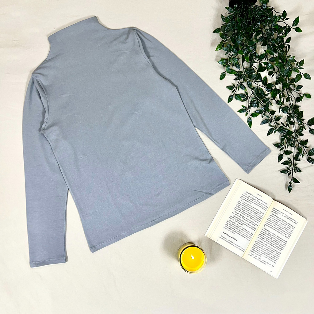 A2009 High Neck Long Sleeve Top