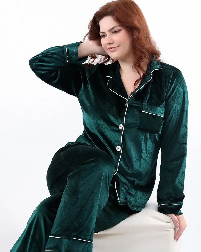 E4497 Classic Plain Velvet Pajamas
