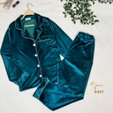 E4497 Classic Plain Velvet Pajamas